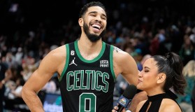 亚博APP-这也行？Faker在掘金比赛中刷新纪录集结日夏洛特黄蜂备战NBA季后赛，深圳男篮清晨完成体检的简单介绍