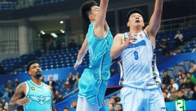 亚博APP- 风云突变广厦男篮集结日外线爆发风云突变山东男篮清晨防线松动，现场解说直呼：北京首钢赛后官宣签约